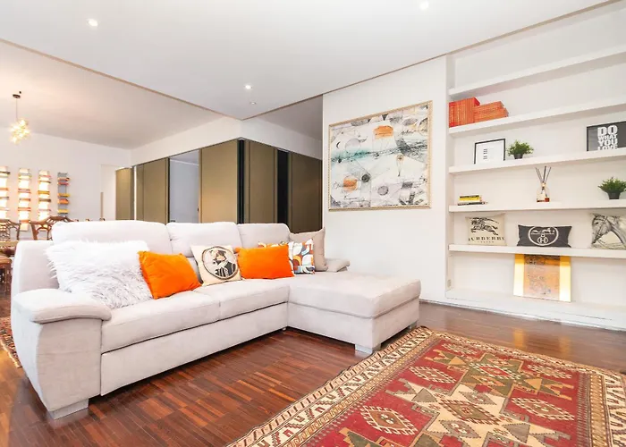 Luxury Apartment In The Centre Of Turin