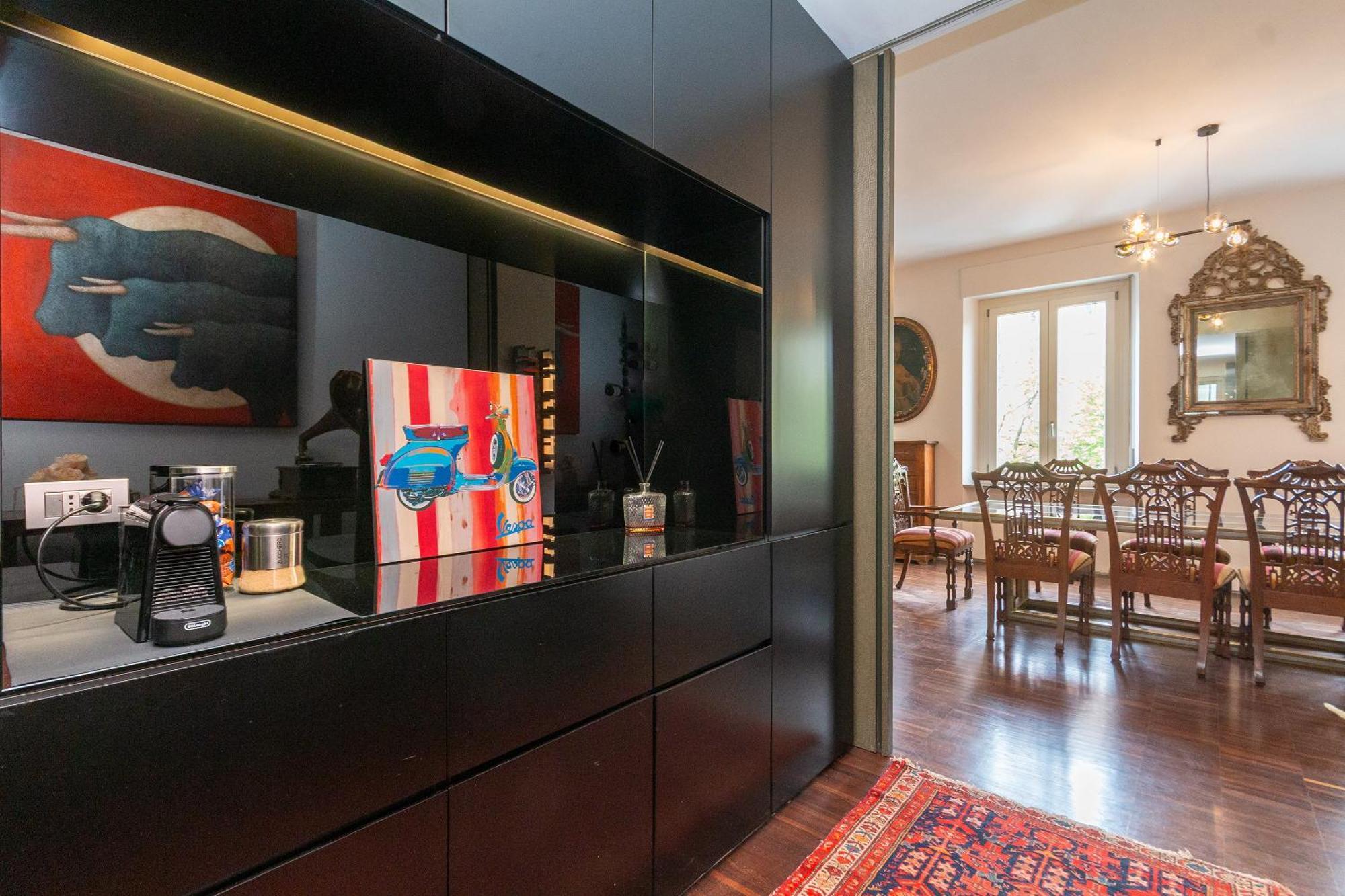 Luxury In The Centre Of Apartment